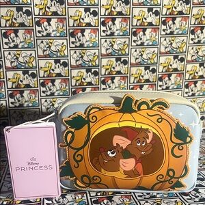 Loungefly Disney Cinderella Jaq & Gus Pumpkin Cosmetic Bag NWT2025